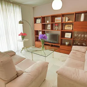 Piso Triana, Apartment