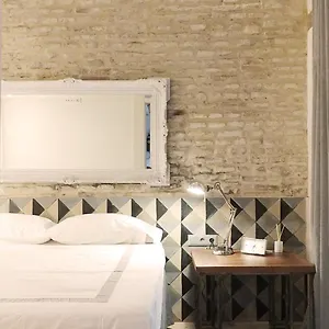 Architecture & Design In Triana Apartment